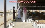 “عمل الأفلاج” يضبط مخالفات بسوق التمور ومحلات الاتصالات