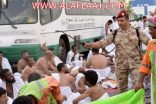 شاهد.. “قوات الأمن الخاصة”.. مهام تتعدد والإنسانية تتجلى مع الحجاج