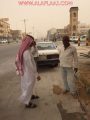 عمل الأفلاج يوقف العمالة التي تعمل تحت موجة الغبار