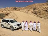 آل حسين  يدشن أعمال تطوير جبل التوباد بمحافظة الأفلاج