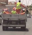 مواطنون يطالبون مرور الأفلاج بالتدخل لمنع ظاهرة نقل العمال بمركبات غير مخصصة