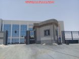 شاهد بالصور  : مبنى التعليم الجديد  النموذجي يمر على المراحل النهائية