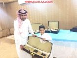 بالصور : صحيفة الأفلاج تسلم الفائزين بمسابقة السناب جوائزهم