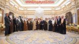 خادم الحرمين الشريفين يكرم الدكتور الخرعان