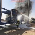 اندلاع النيران في شاحنة محملة بالسيارات جنوب الأفلاج