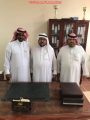 ابتدائية سلمان الفارسي تكرم معلمَيها المتقاعدَين
