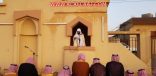 بالصور : أهالي الأحمر يؤدون صلاة العيد