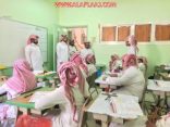بالصور: مدير تعليم الأفلاج يتابع سير الدراسة بالغيل وستارة