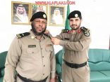 اللحيدان يقلد ” آل راجح ” رتبة رئيس رقباء بشرطة الأفلاج