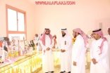شاهد : ” آل مغيرة ” يفتتح معرض الأمن والسلامة ويطلع على برامج نادي الحي ” بنات “