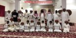 بالصور .. رجل اعمال يكرم طلاب حلقات تحفيظ القران الكريم بالمودنية