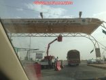 ‏بعد تداول صور كاميرا عالقة بنقطة التفتيش .. لهذا السبب تم تركيبها وفعّل رصد هذه المخالفة