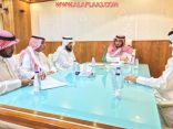 لمناقشة برنامج “إجازتي 4” الذي سينطلق هذا الأسبوع في “ليلى والبديع والهدار والأحمر” .. “آل مغيرة ” يجتمع بقادة أندية الأحياء والموسمية