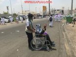 كشافة الأفلاج ترسم الابتسامة على وجه حاجة مسنَّة فقدت ذويها بعرفات