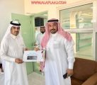 بالورود وعبارات الاعتزاز “الشكرة” ينهي برنامج “التكامل الحسي”