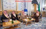 خادم الحرمين الشريفين : يستقبل أسرة الفقيد اللواء عبدالعزيز الفغم