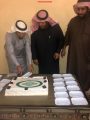 منسوبي بلدية الهدار يحتفلون برئيس البلدية