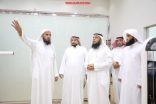 بالصور.. الراجحي الخيرية تزور لجنة الأفلاج وتشيد بصالاتها الرياضية