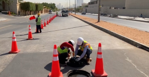 بالصور : أمانة الرياض تستنفر فرقها الميدانية لمواجهة الحالة المطرية بخطط تشغيلية على مدار الساعة