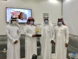 “القنعير” يُكرم مدير عام فرع وزارة الموارد البشرية والتنمية الإجتماعية بمنطقة الرياض