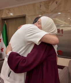 قصة مؤثرة: موسم الحج يجمع شقيقين سوريين بعد 15 عاماً