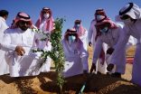 بالصور:محافظ الأفلاج يدشن حملة “لنجعلها خضراء”