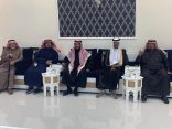 بالصور.. ذكريات المكان وموطن الآباء والأجداد تدفع المستشار “آل ورثان”  لزيارة الهدار بعد غيابٍ طويل