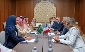 الرياض وباريس ترسمان مستقبلًا جديدًا للسياحة المشتركة