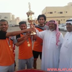 ملعب أبن وحيد الرياضي