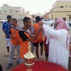 ملعب أبن وحيد الرياضي