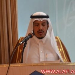 تكريم الطلاب المتفوقين
