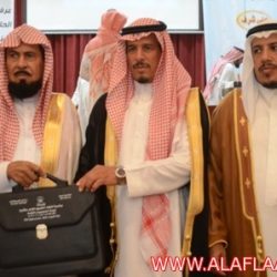 تكريم الطلاب المتفوقين