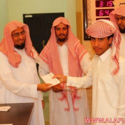 لدورة المكثفة لتحفيظ القرآن الكريم بجامع خادم الحرمين الشريفين