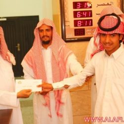ا لدورة المكثفة لتحفيظ القرآن الكريم بجامع خادم الحرمين الشريفين