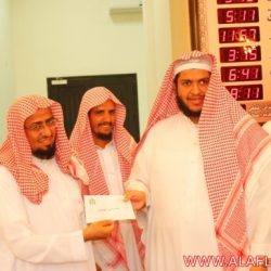 ا لدورة المكثفة لتحفيظ القرآن الكريم بجامع خادم الحرمين الشريفين