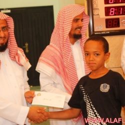 الدورة المكثفة لتحفيظ القرآن الكريم بجامع خادم الحرمين الشريفين