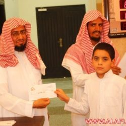 الدورة المكثفة لتحفيظ القرآن الكريم بجامع خادم الحرمين الشريفين