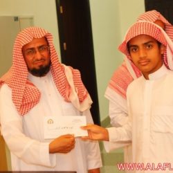 الدورة المكثفة لتحفيظ القرآن الكريم بجامع خادم الحرمين الشريفين