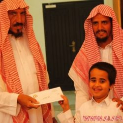 الدورة المكثفة لتحفيظ القرآن الكريم بجامع خادم الحرمين الشريفين