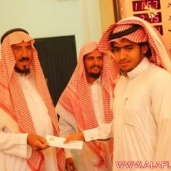 ا لدورة المكثفة لتحفيظ القرآن الكريم بجامع خادم الحرمين الشريفين