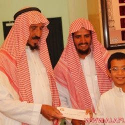 الدورة المكثفة لتحفيظ القرآن الكريم بجامع خادم الحرمين الشريفين