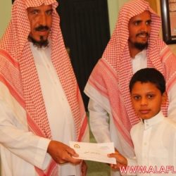 ا لدورة المكثفة لتحفيظ القرآن الكريم بجامع خادم الحرمين الشريفين