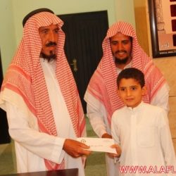 الدورة المكثفة لتحفيظ القرآن الكريم بجامع خادم الحرمين الشريفين