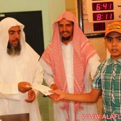 ا لدورة المكثفة لتحفيظ القرآن الكريم بجامع خادم الحرمين الشريفين