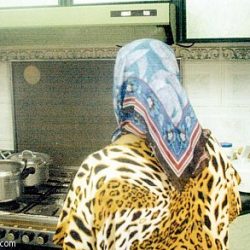 في الأحمر العقارب تـلـدغ والأمصال منتهية